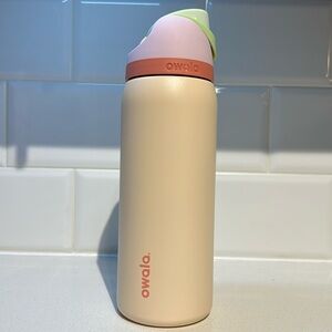 Owala FreeSip Insulated Stainless Steel Water Bottle 32oz